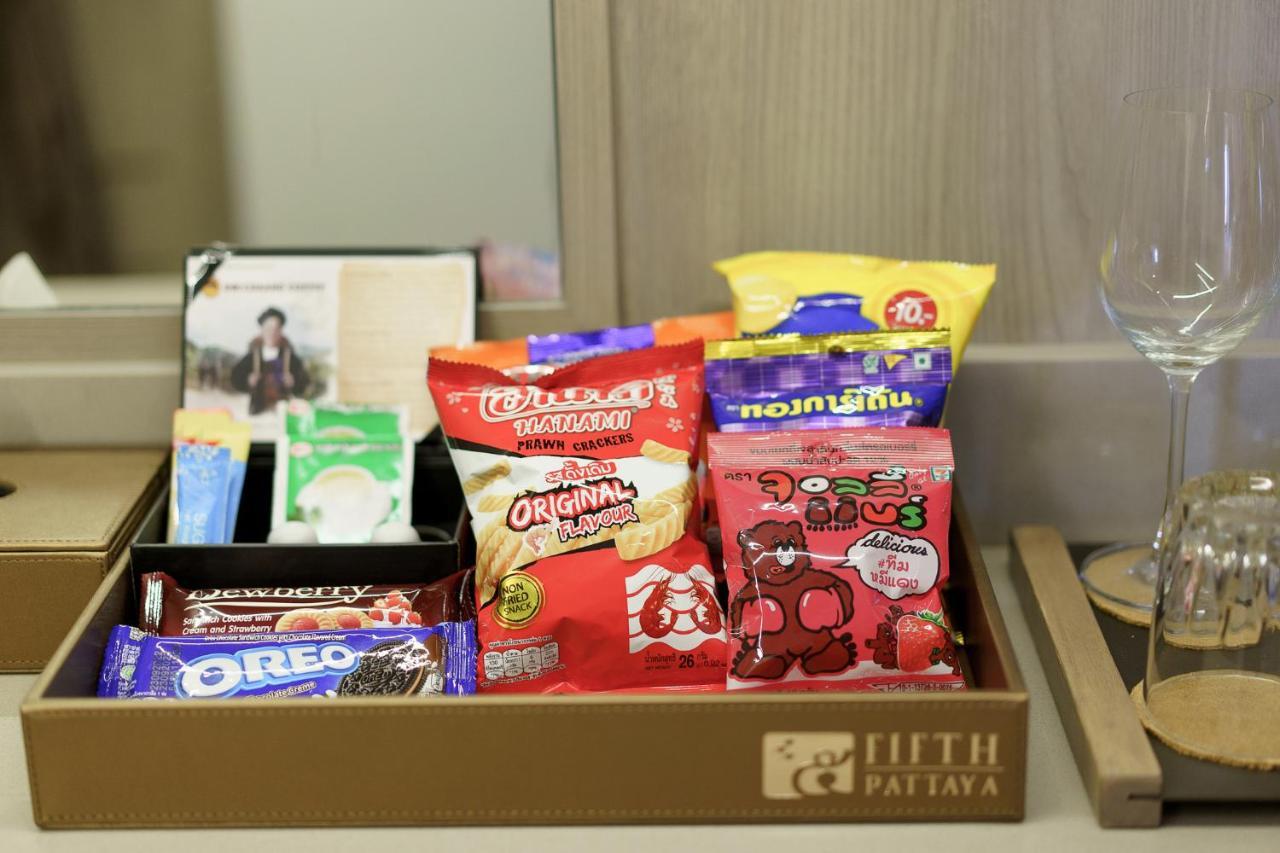 Fifth Pattaya Jomtien By Shiwalai Int Hotel Exterior photo A selection of Thai snacks