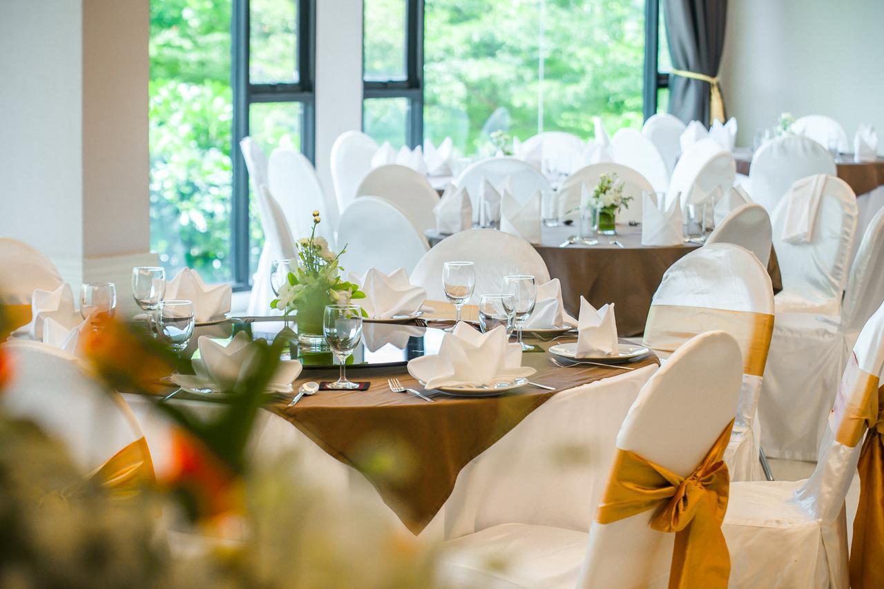 Fifth Pattaya Jomtien By Shiwalai Int Hotel Exterior photo A wedding reception